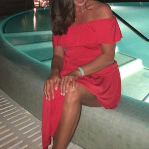 Sz 8 red off the shoulder ruffle stretch knit tiered midi dress